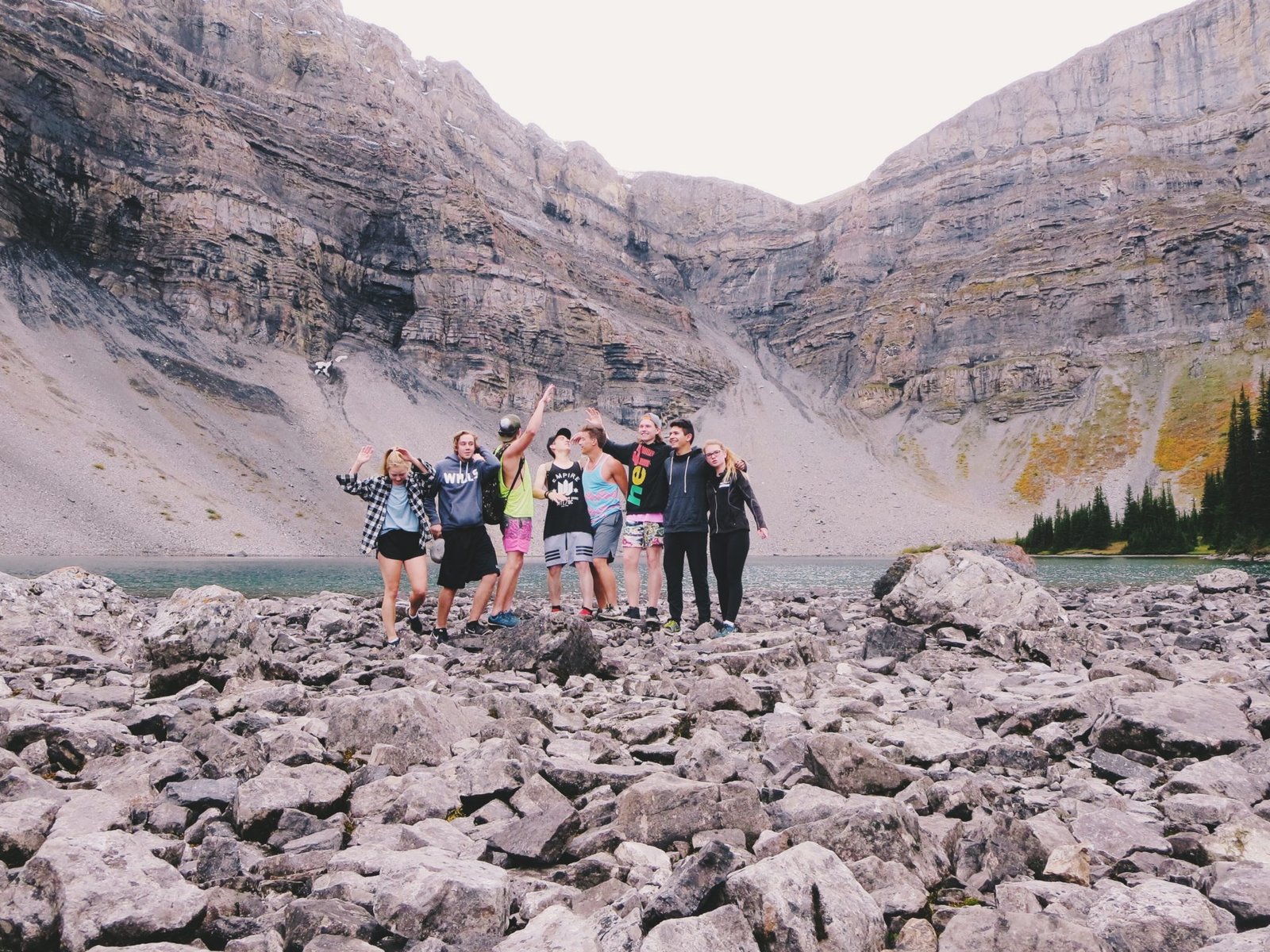 jana meerman borgeau lake hike