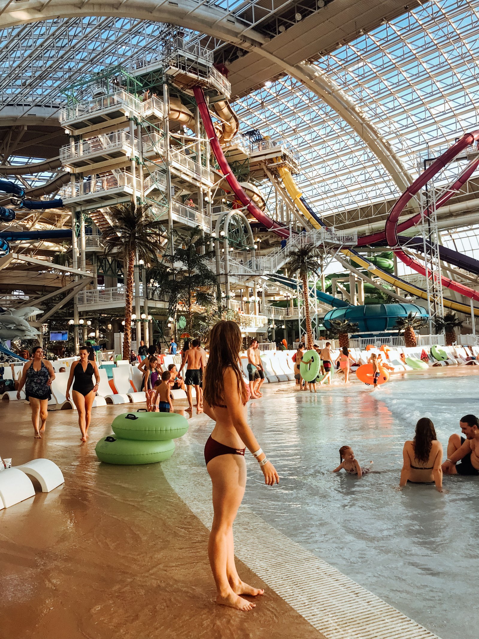 The West Edmonton Mall has the worlds largest parking lot with