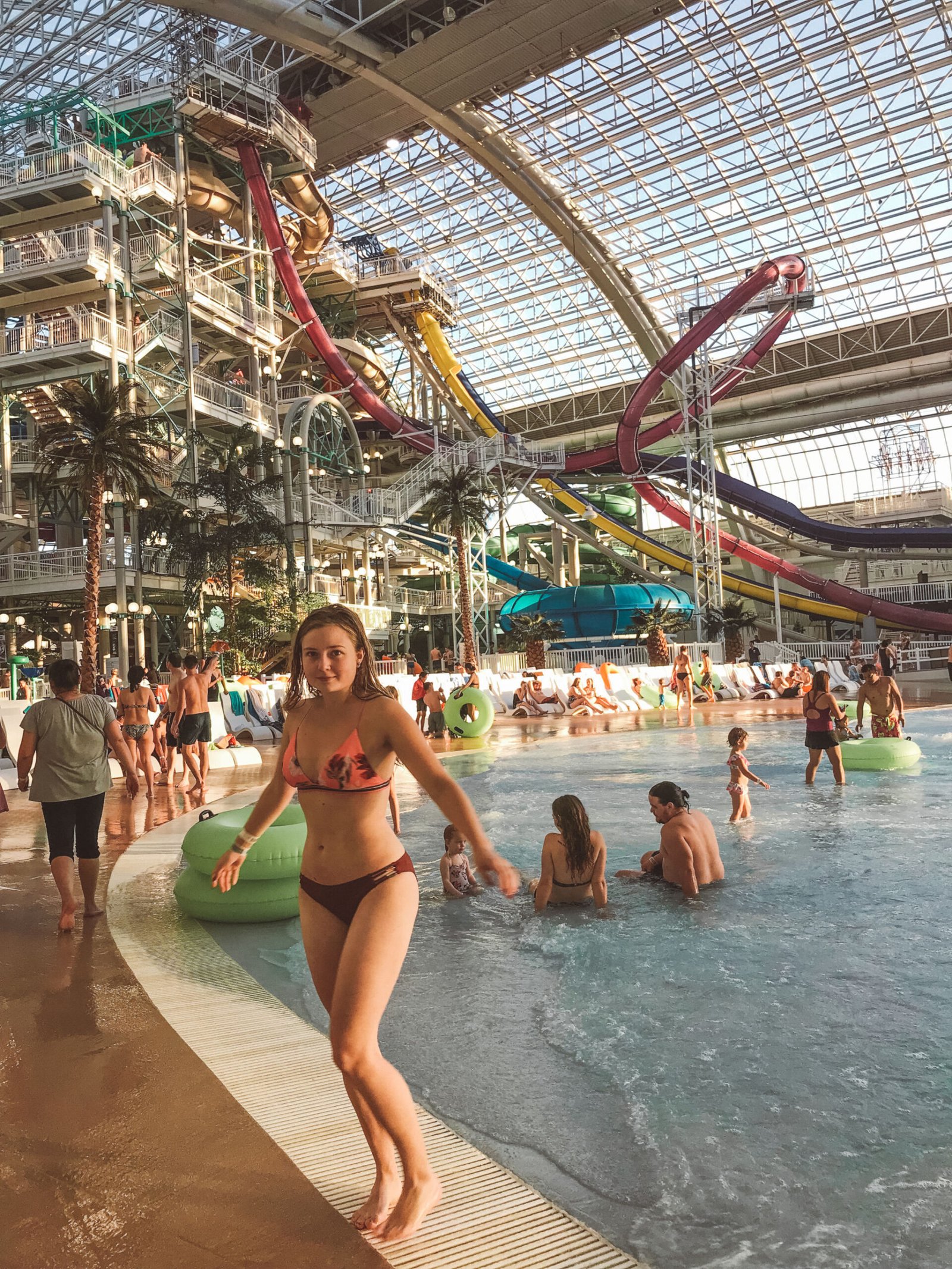 jana meerman west edmonton mall (3)