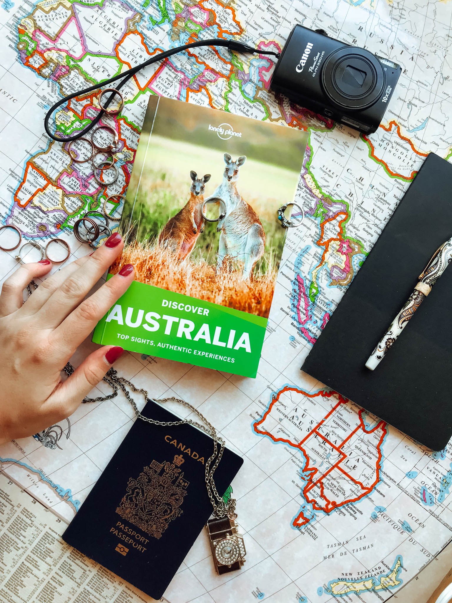 jana meerman australia flatlay lonely planet-6