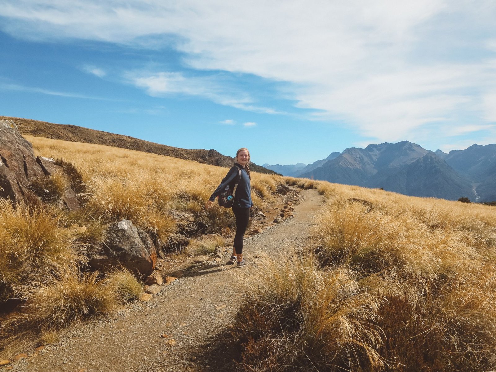 jana meerman luxmore hut kepler track (1)