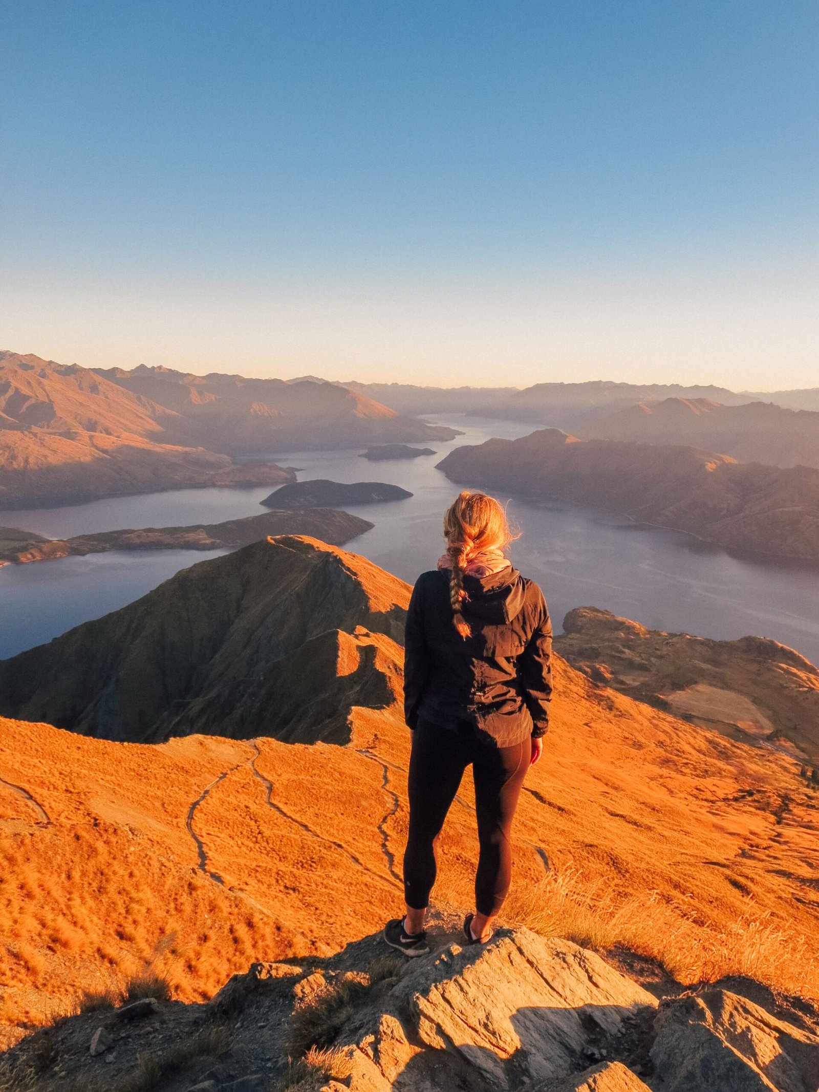 jana meerman roy's peak wanaka (4)