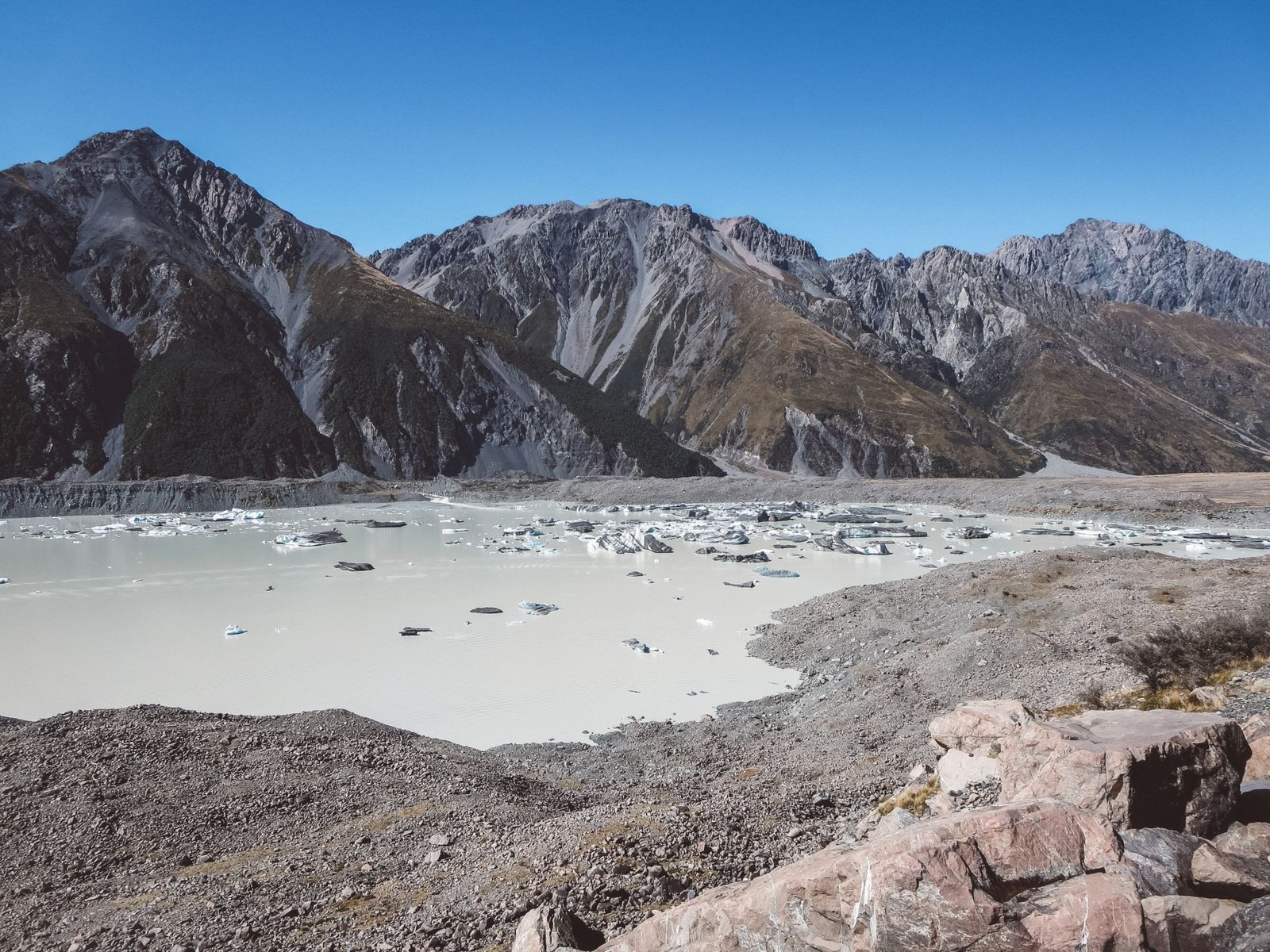 jana meerman tasman glacier mount cook (1)