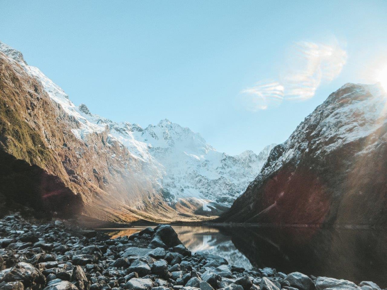 jana meerman lake marian milford sound 0