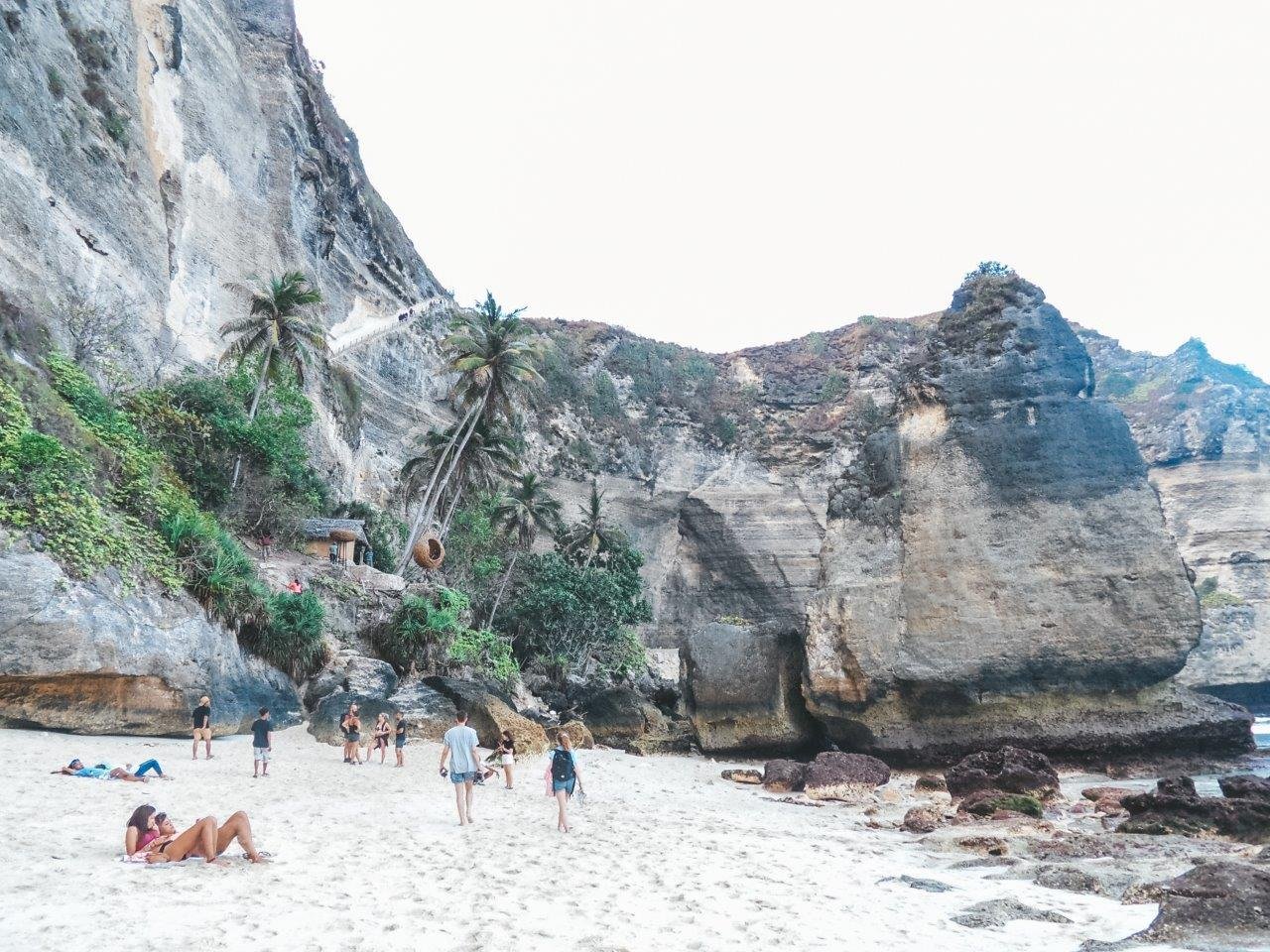 jana meerman diamond beach nusa penida (8)