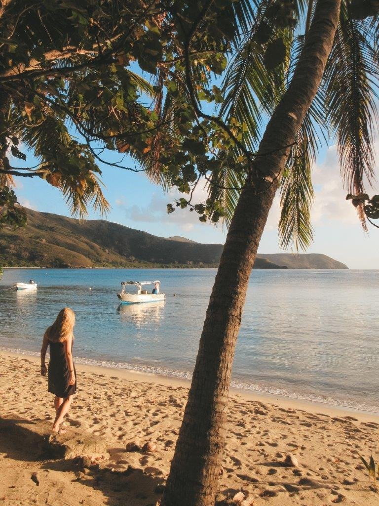 Jana Meerman White Sandy Beach Naviti Island Fiji 4 Jana Meerman