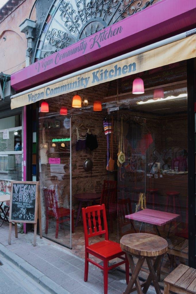 jana meerman vegan community kitchen balat istanbul (1)