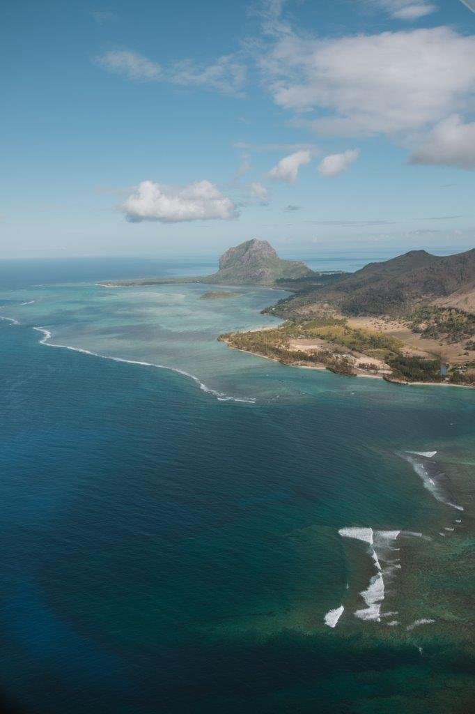 jana meerman flight over mauritius underwater waterfall le morne (2)