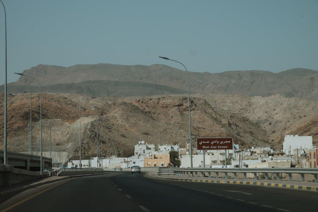 jana meerman wadi shab hike oman (1)