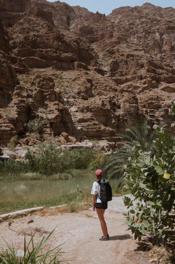 jana meerman wadi shab hike oman (11)