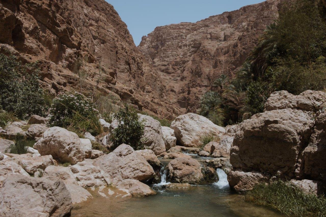 jana meerman wadi shab hike oman (11)