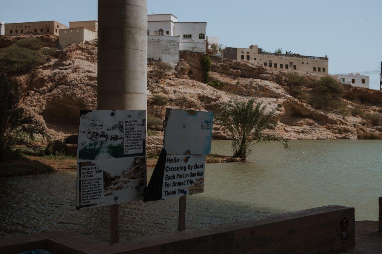 jana meerman wadi shab hike oman (1)