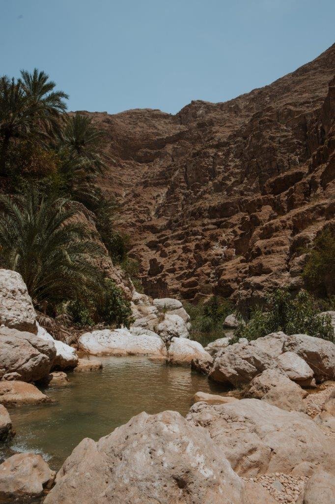 jana meerman wadi shab hike oman (11)