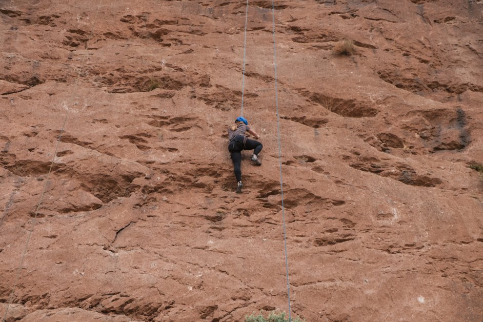 jana meerman rock climbing todra gorge morocco (1)