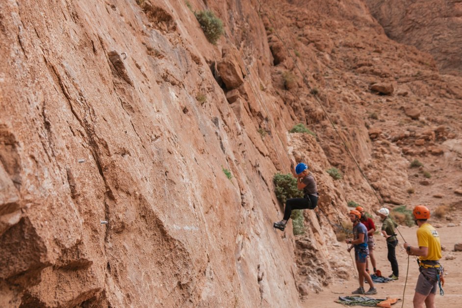 jana meerman rock climbing todra gorge morocco (1)