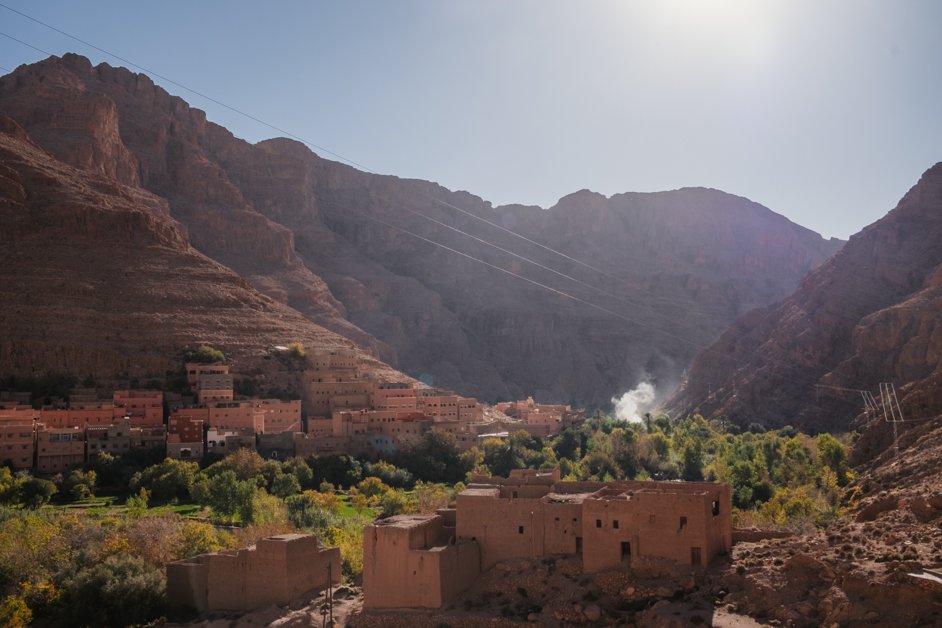 jana meerman todra gorge hike morocco (1)