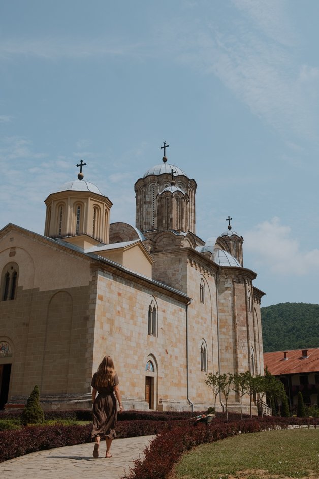 jana meerman manastir manasija serbia-22