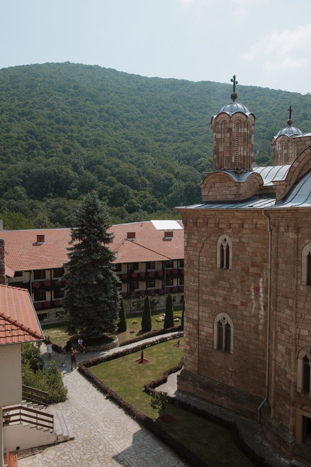 jana meerman manastir manasija serbia-31