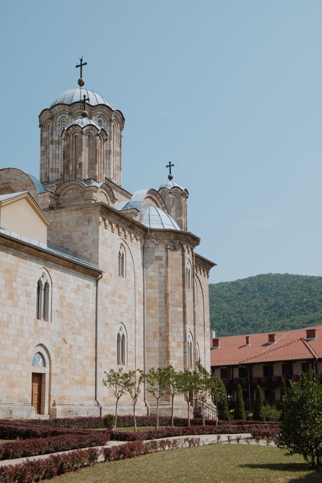 jana meerman manastir manasija serbia-31