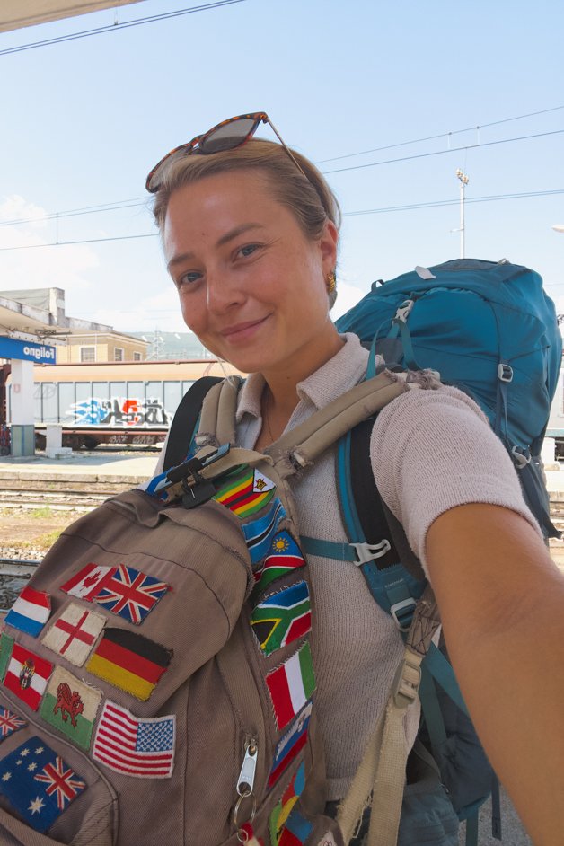 jana meerman backpacking italy train -2