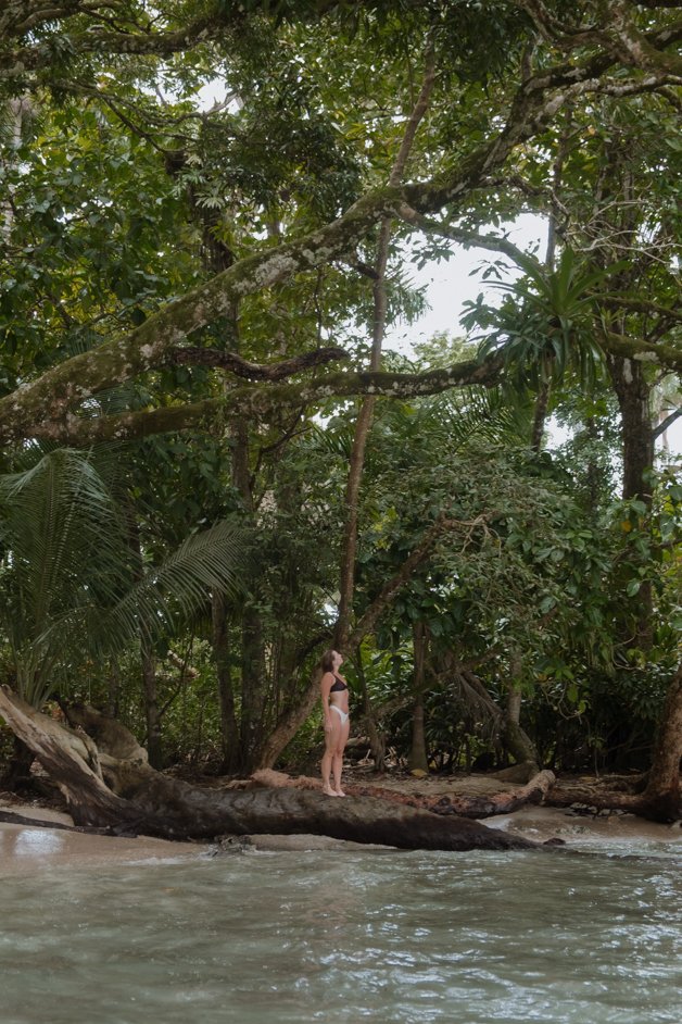 jana meerman bambuda lodge bocas del toro panama isla solarte hike-28
