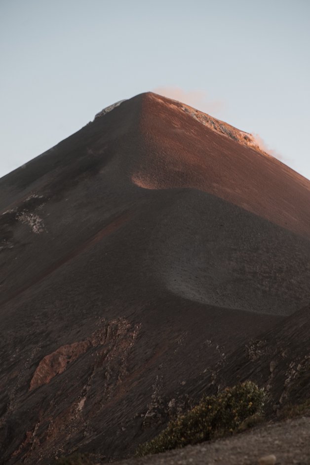 jana meerman acatenango fuego volcano hike guatemala-090