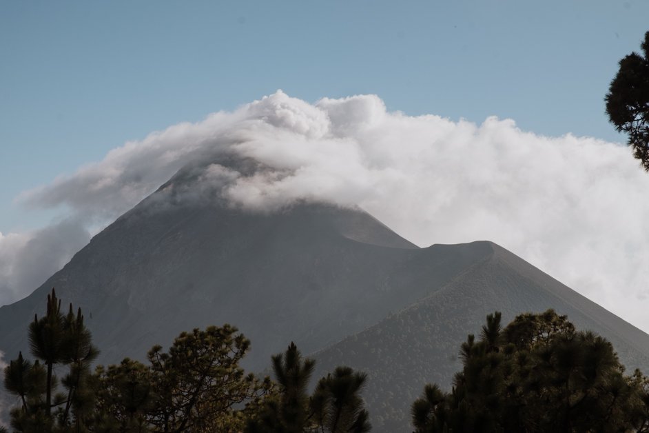 jana meerman acatenango fuego volcano hike guatemala-090