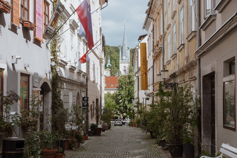 jana meerman ljubljana slovenia-11