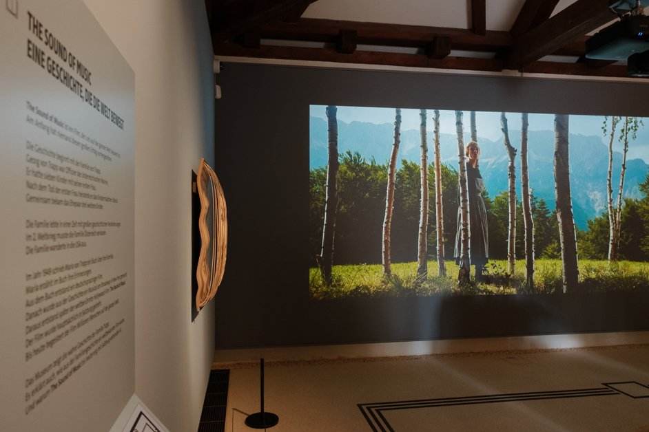 jana meerman sound of music museum salzburg austria-6