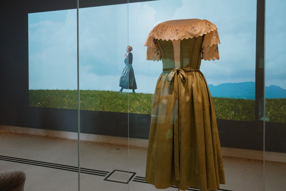 jana meerman sound of music museum salzburg austria-6