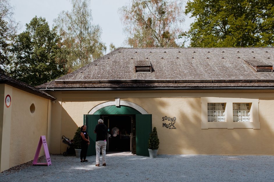 jana meerman sound of music museum salzburg austria-6