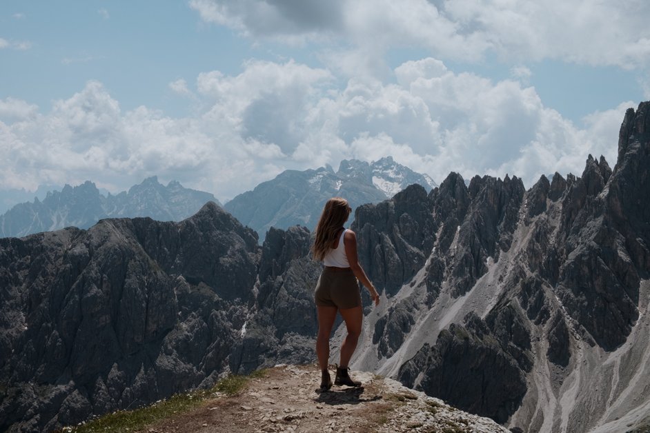 jana meerman cadini di misurina tre crime dolomites italy hike-20