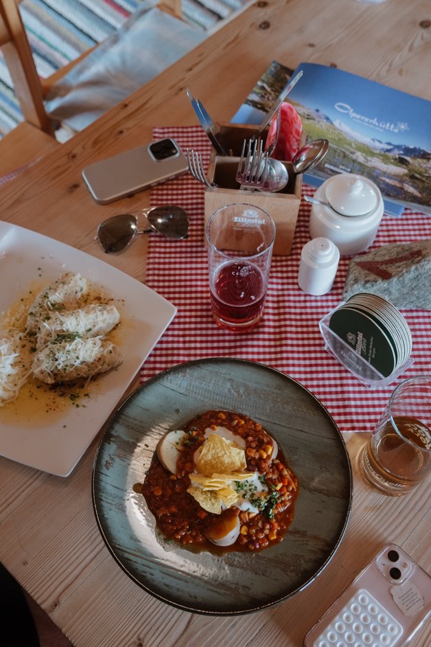 jana meerman food olpererhutte hike zillertal tyrol austria-1