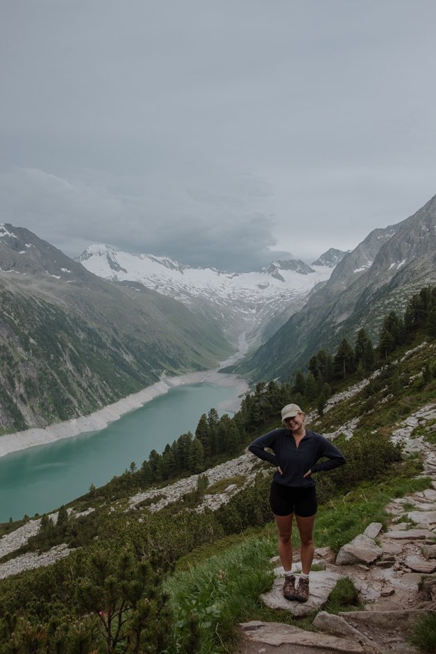 jana meerman olpererhutte hike tyrol austria-04
