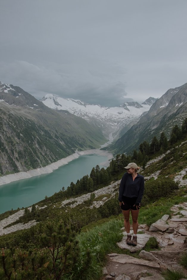 jana meerman olpererhutte hike tyrol austria-04