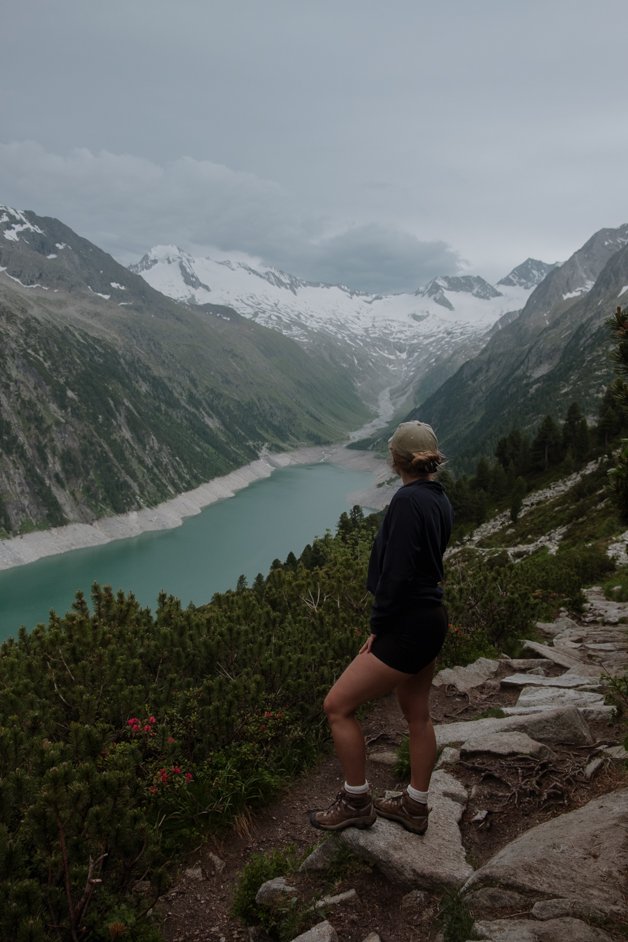 jana meerman olpererhutte hike tyrol austria-04