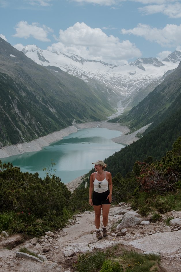 jana meerman olpererhutte hike tyrol austria-23