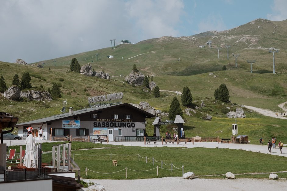 jana meerman sassolungo cable car dolomites italy-03