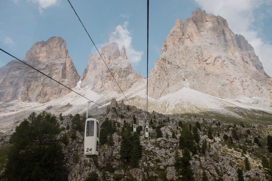 jana meerman sassolungo cable car dolomites italy-03