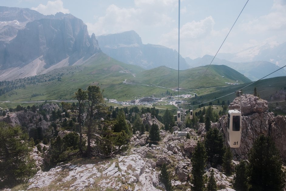jana meerman sassolungo cable car dolomites italy-03