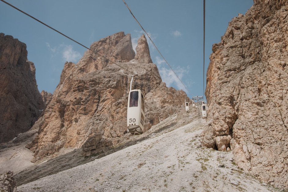 jana meerman sassolungo cable car dolomites italy-03