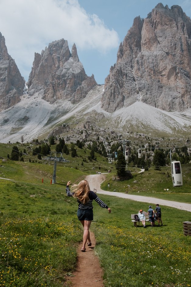 jana meerman sassolungo cable car dolomites italy-03