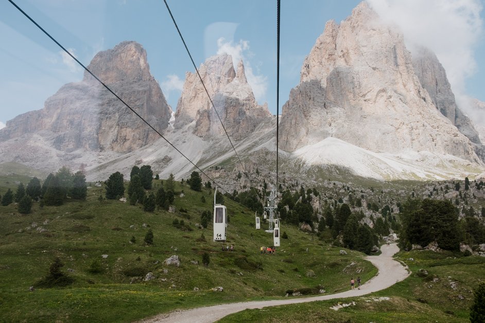 jana meerman sassolungo cable car dolomites italy-03