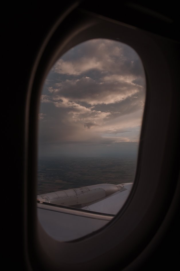 jana meerman air france airplane window view sunset-4