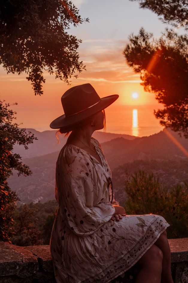 jana meerman sa calobra mountain pass sunset mallorca-01