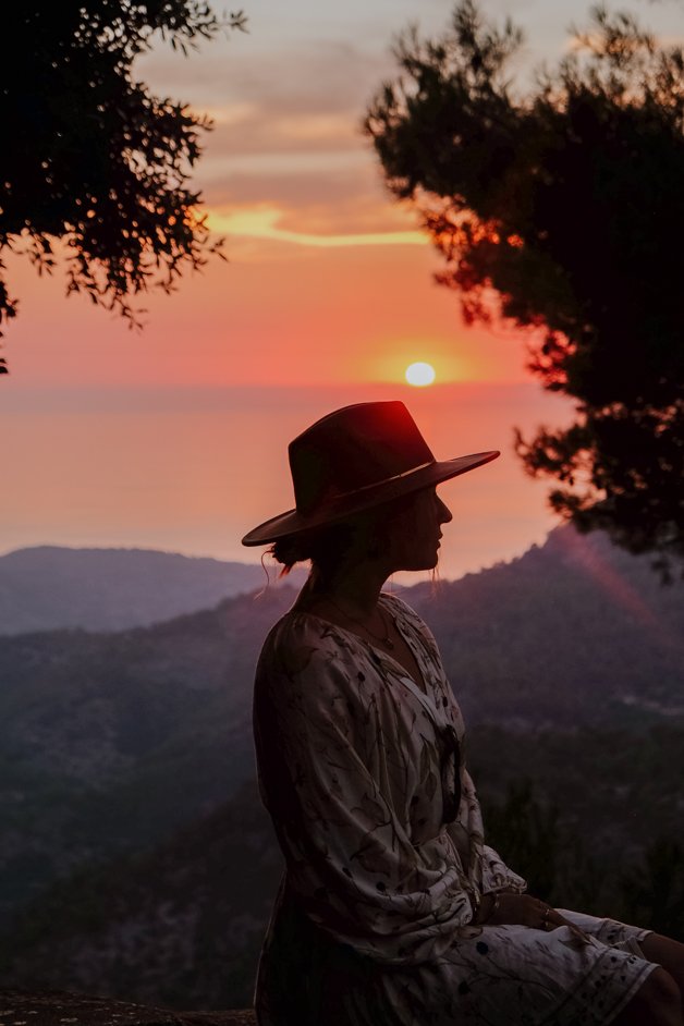 jana meerman sa calobra mountain pass sunset mallorca-01