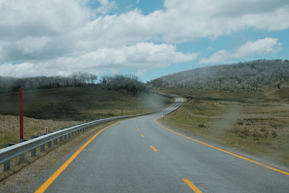 jana meerman yarrangobilly caves snowy mountains australia-38