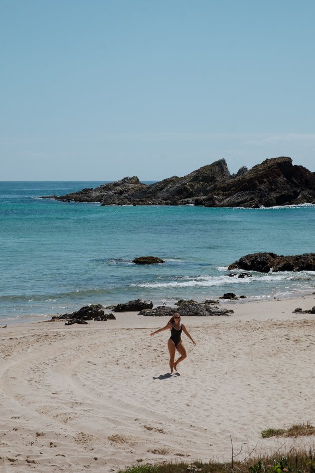 jana meerman boat beach seal rocks australia-4