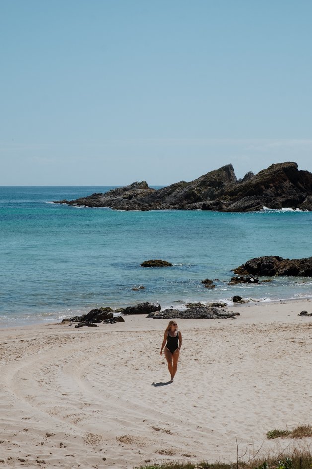jana meerman boat beach seal rocks australia-4