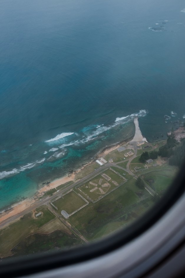 jana meerman airplane airport australia-2